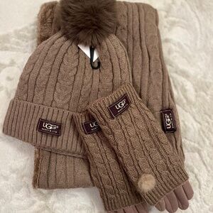 UGG Winter Chestnut Brown   Sweater Weather pom pom hat infinity scarf Set. NWT
